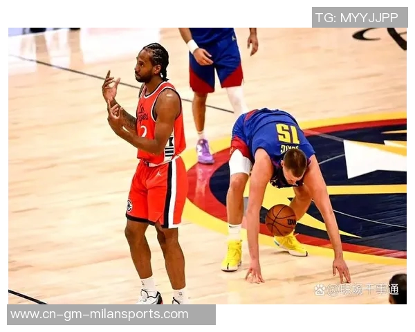 小卡强调进攻战术执行力与防守协作的重要性以提升球队整体表现 小卡强调进攻战术执行力与防守协作的重要性以提升球队整体表现