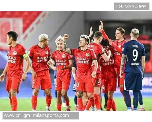 客场呐喊传递佛山力量助力球队坚定迈向保级之路 客场呐喊传递佛山力量助力球队坚定迈向保级之路