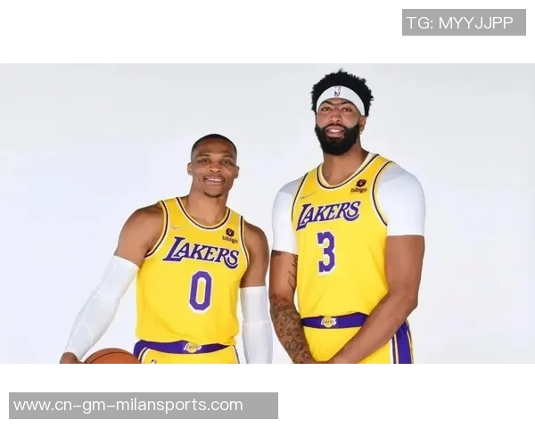 太阳主帅透露杰伦格林和狄龙目前需每日观察以评估伤情 太阳主帅透露杰伦格林和狄龙目前需每日观察以评估伤情